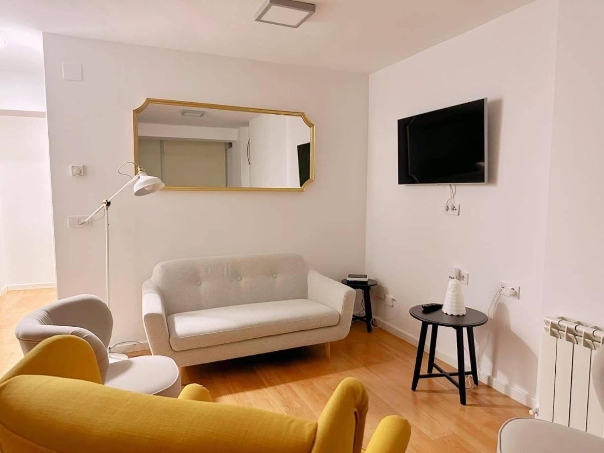 Apartamento De Lucerito Apartment ฮากา ภายนอก รูปภาพ